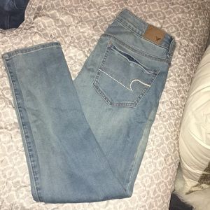 American Eagle NWOT Light wash jeggings 8 Short